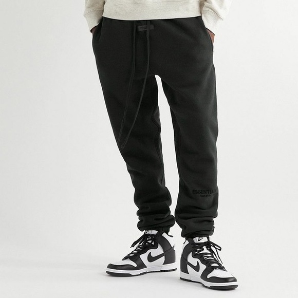 FEAR OF GOD Essentials Sweats | 2022 Core Collection | Medium - Picture 1 of 4